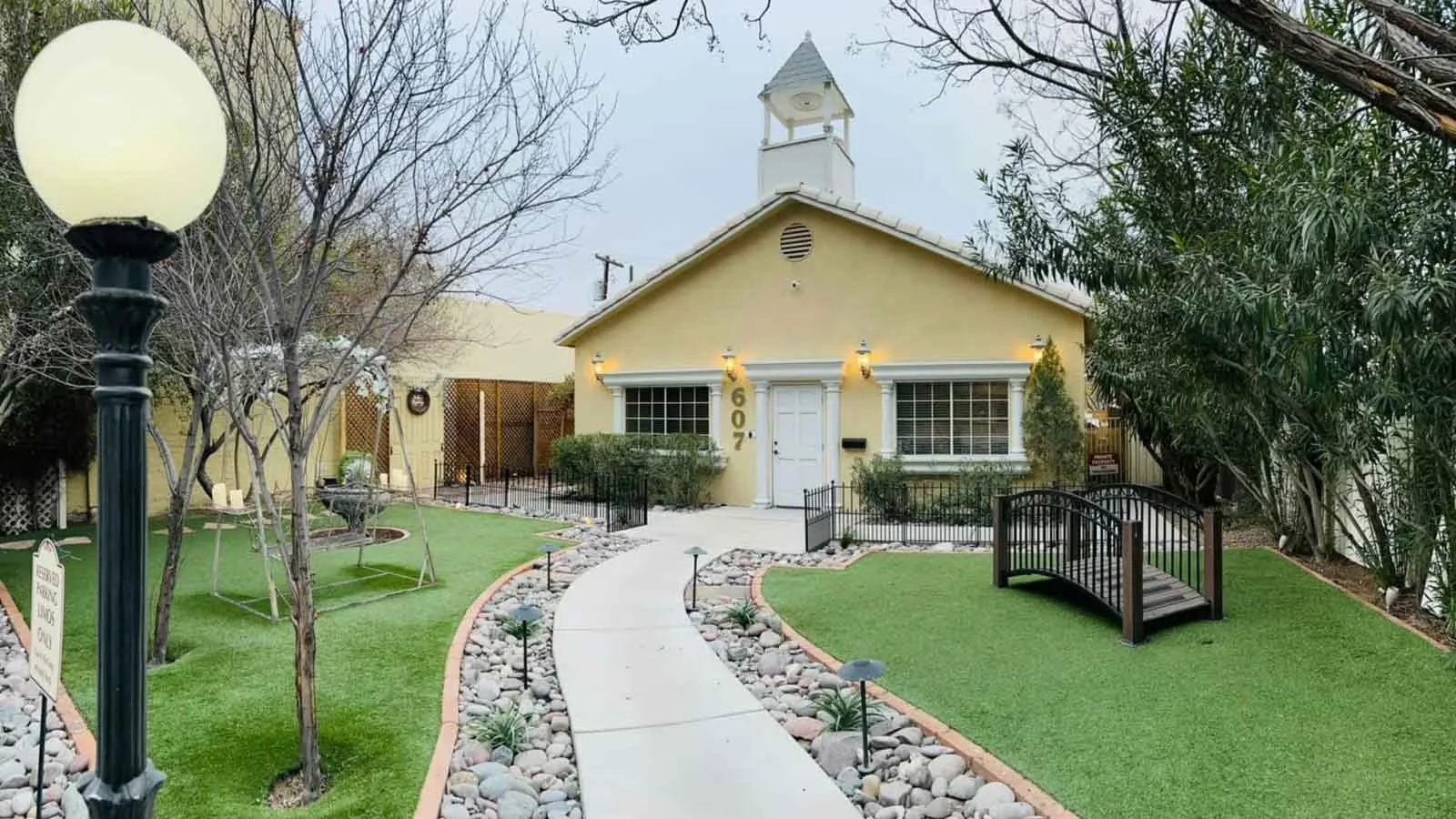 Mon Bel Ami Wedding Chapel