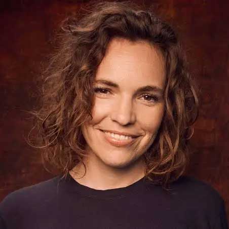 Beth Stelling
