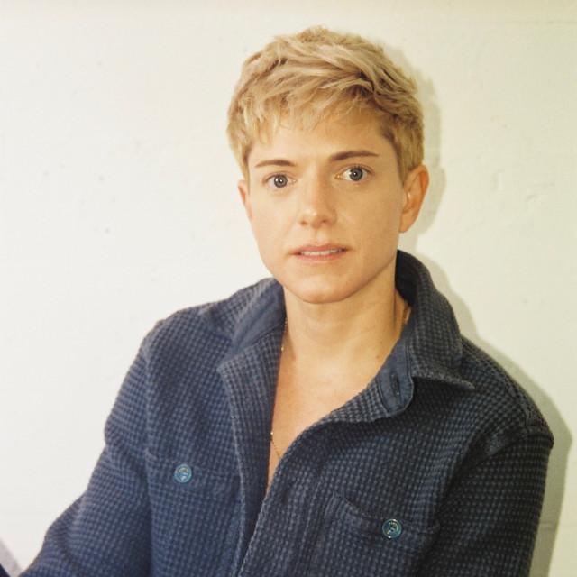 Mae Martin