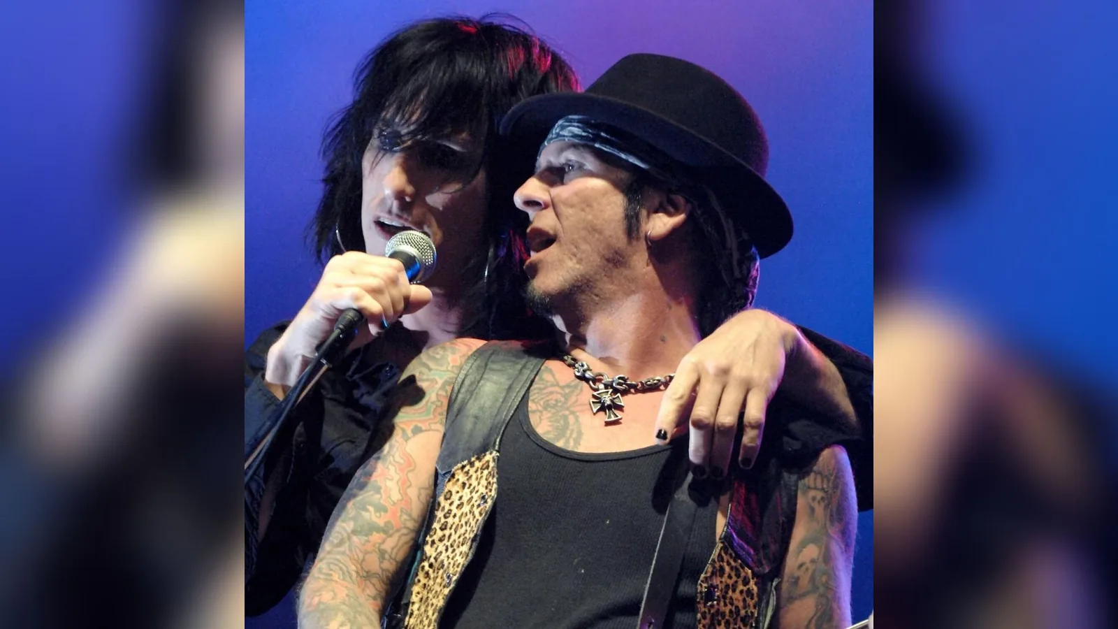 L.A. Guns with Count's 77