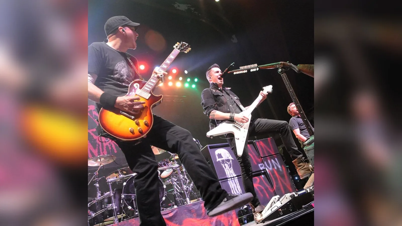 Theory Of A Deadman and Sevendust with Return To Dust
