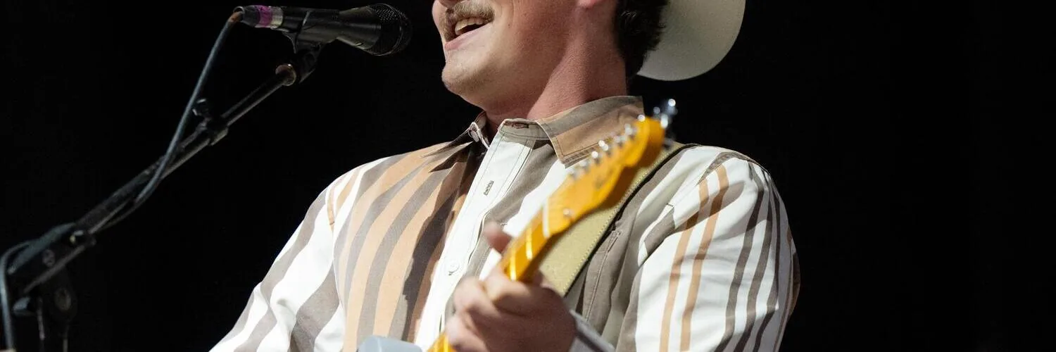 95.5 The Bull's ACM Awards Week Guitar Pull: Zach Top with Lauren Alaina