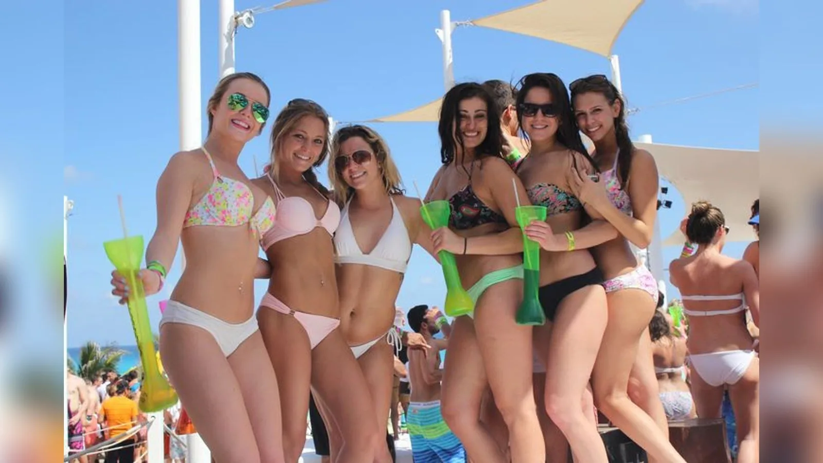 Las Vegas Pool Party Tour by Party Bus